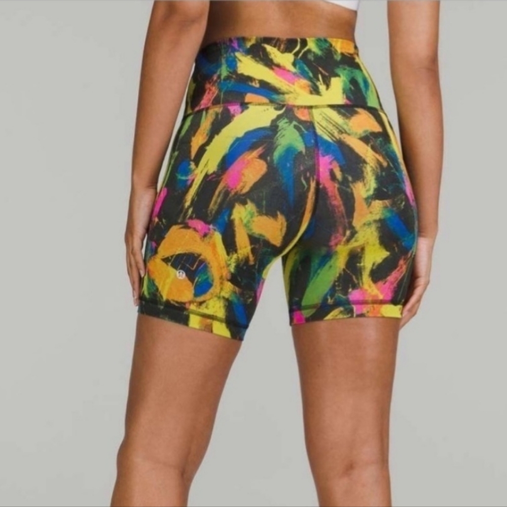 LULULEMON Invigorate Wunder Train High-Rise Athletic Bike Shorts NWOT - Picture 2 of 10